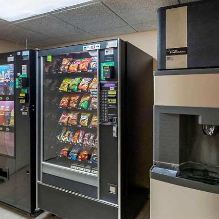 Comfort Inn & Suites Jackson - West Bend Εξωτερικό φωτογραφία