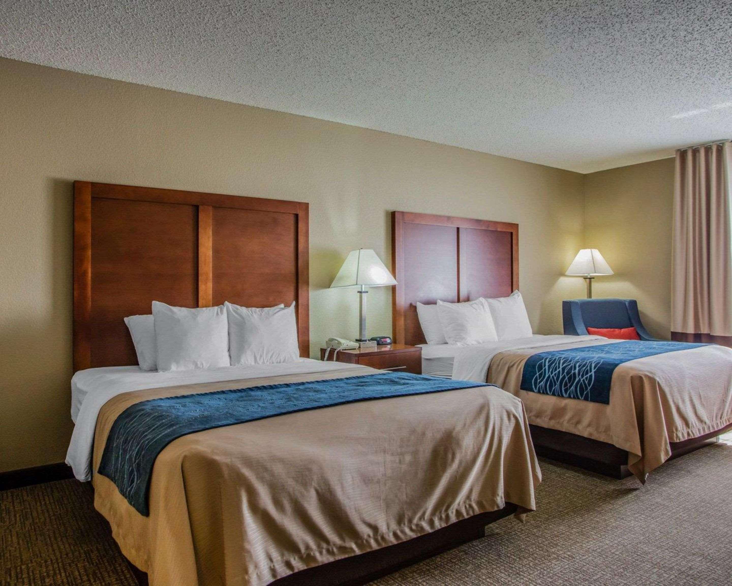Comfort Inn & Suites Jackson - West Bend Εξωτερικό φωτογραφία