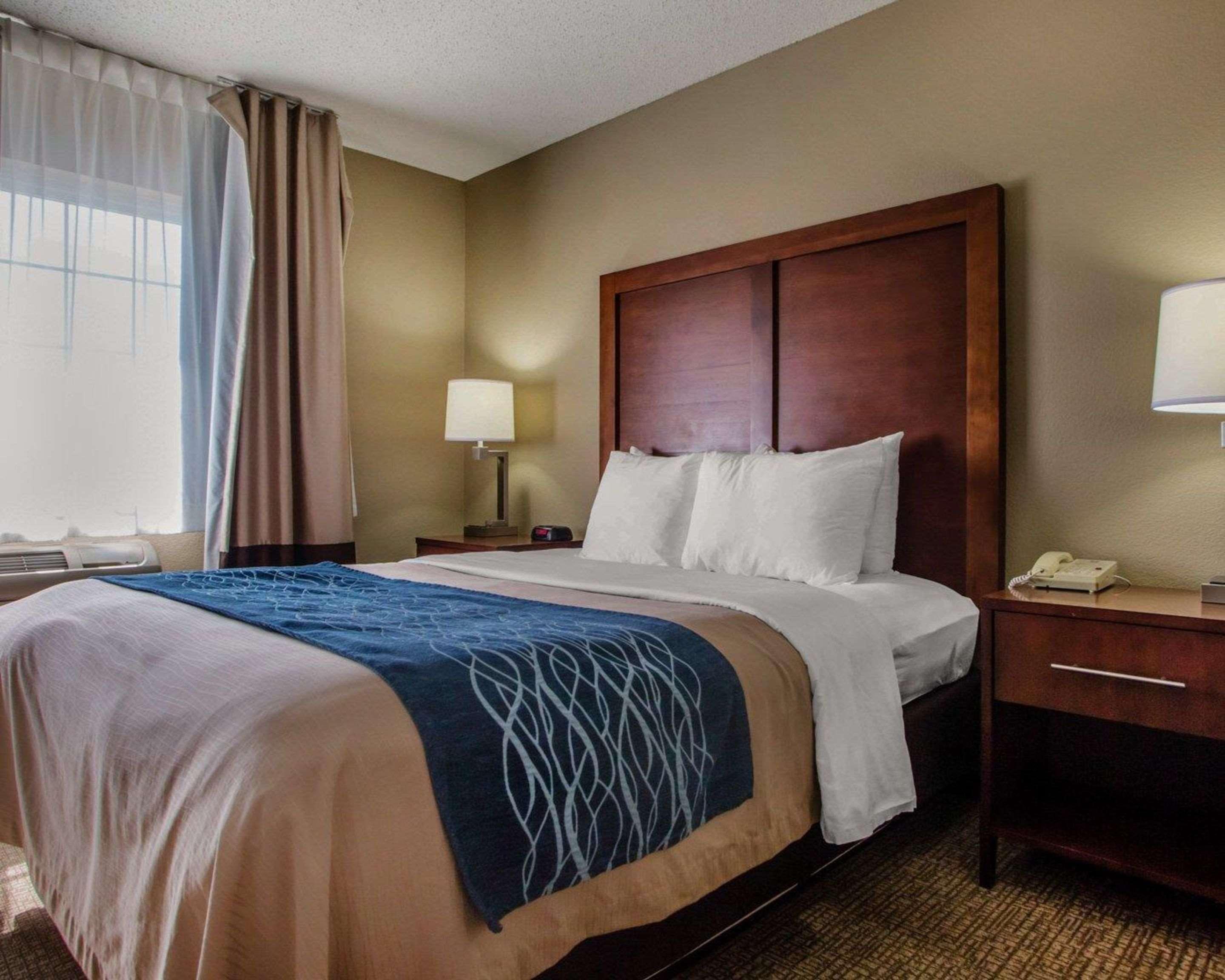 Comfort Inn & Suites Jackson - West Bend Εξωτερικό φωτογραφία