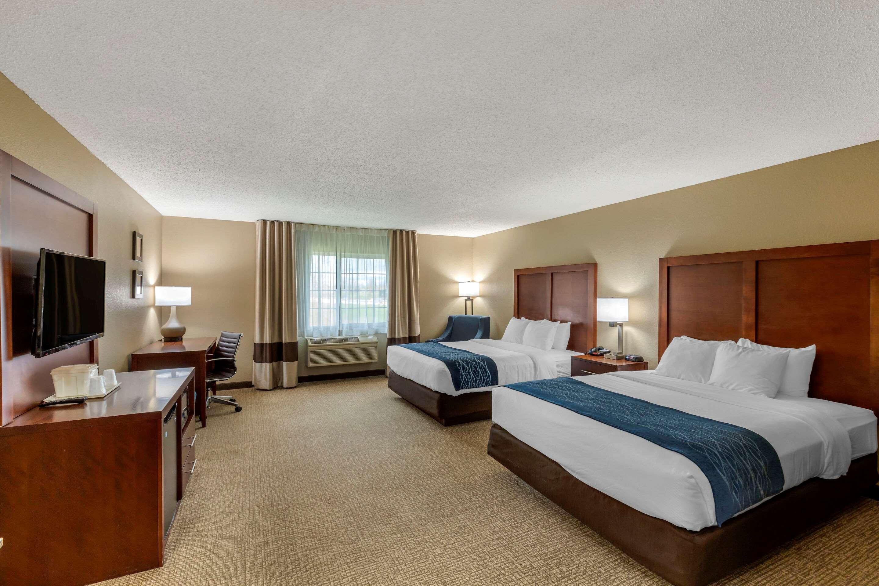 Comfort Inn & Suites Jackson - West Bend Εξωτερικό φωτογραφία