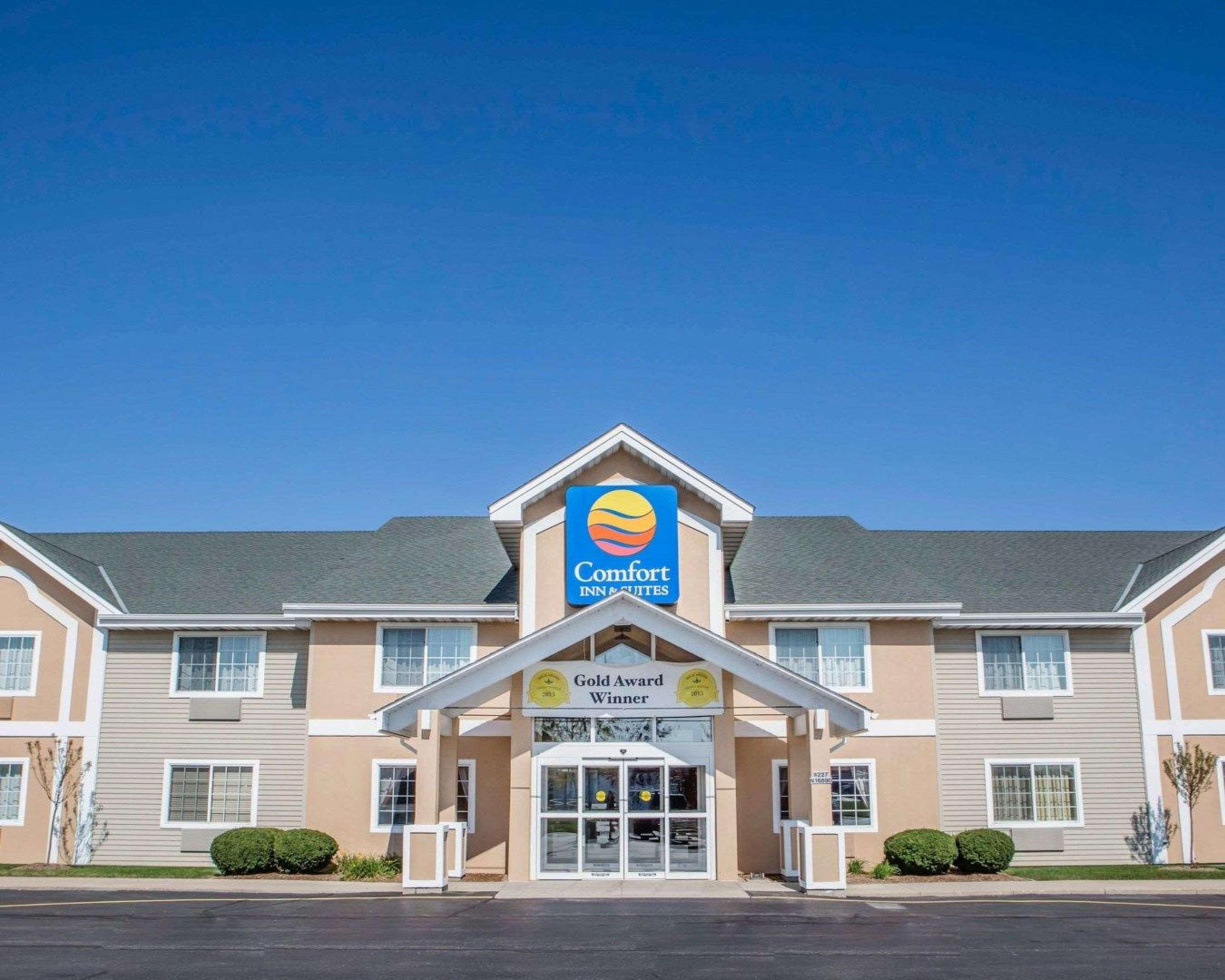 Comfort Inn & Suites Jackson - West Bend Εξωτερικό φωτογραφία