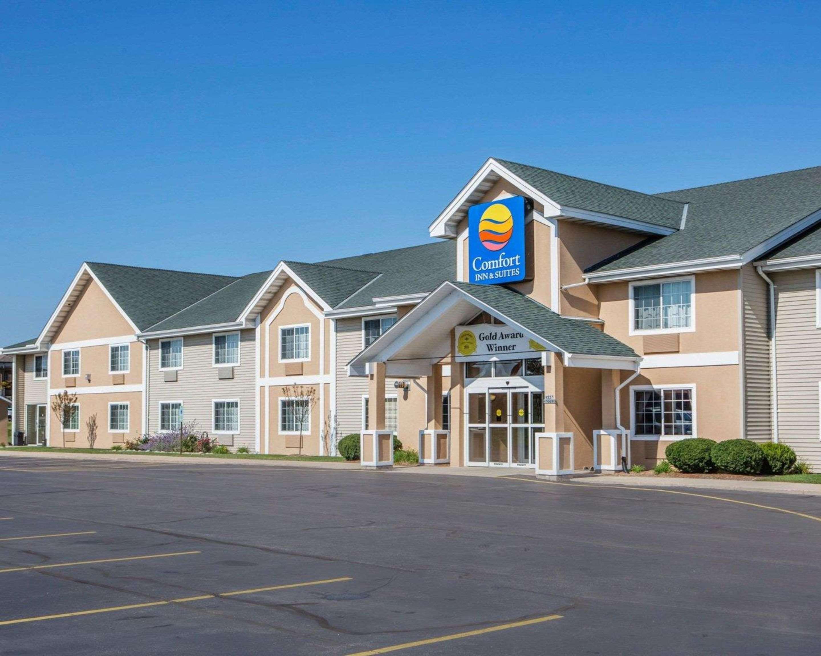 Comfort Inn & Suites Jackson - West Bend Εξωτερικό φωτογραφία