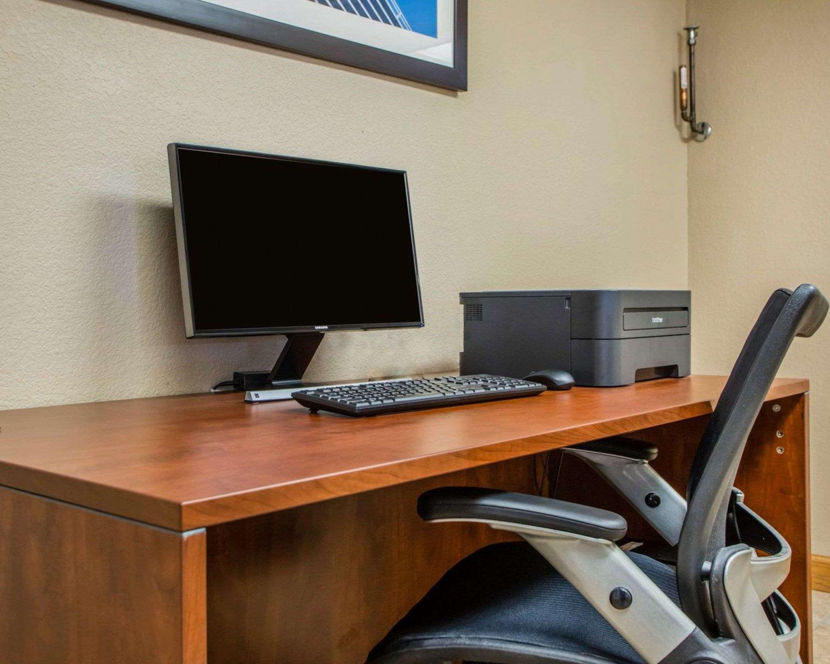 Comfort Inn & Suites Jackson - West Bend Εξωτερικό φωτογραφία