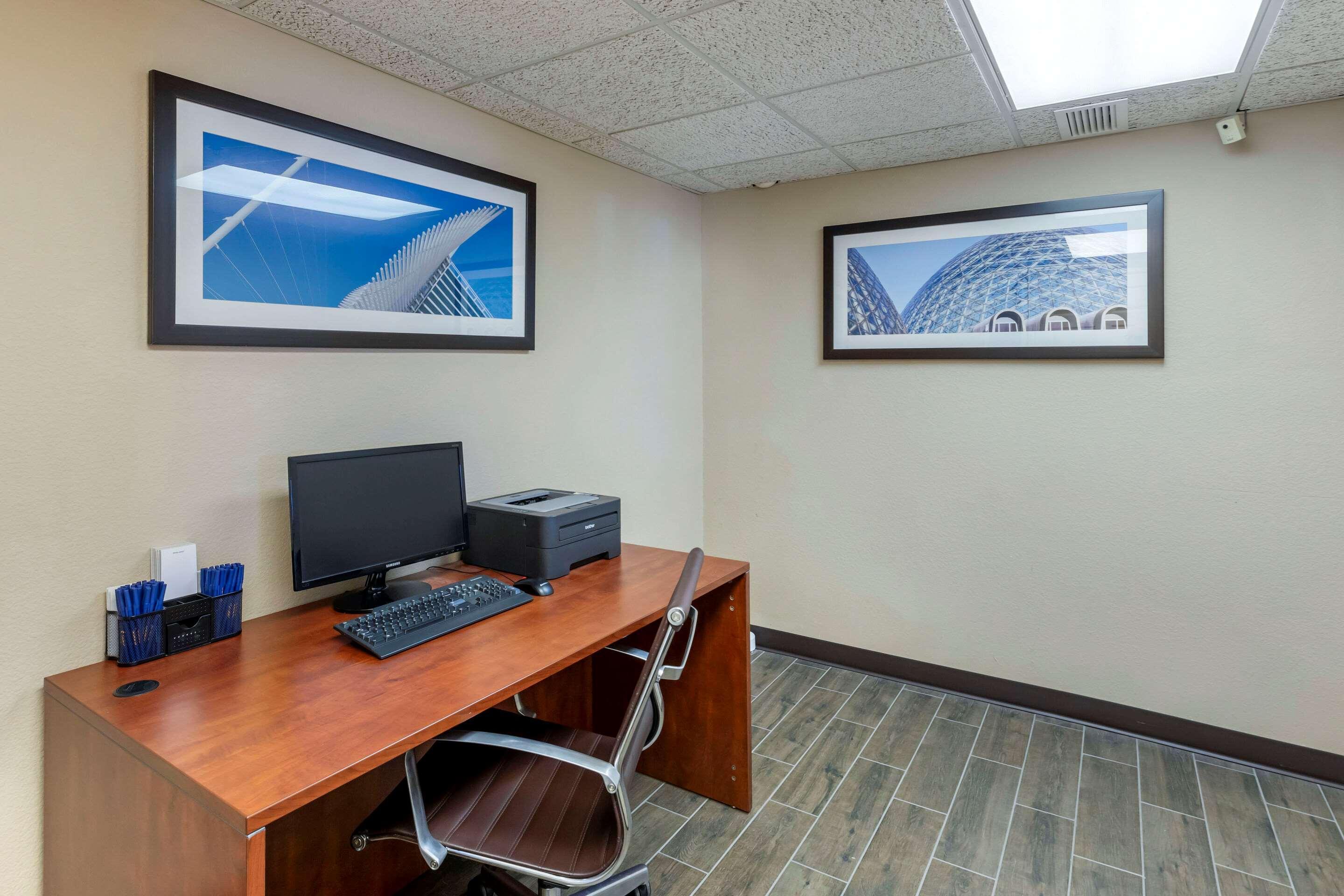 Comfort Inn & Suites Jackson - West Bend Εξωτερικό φωτογραφία