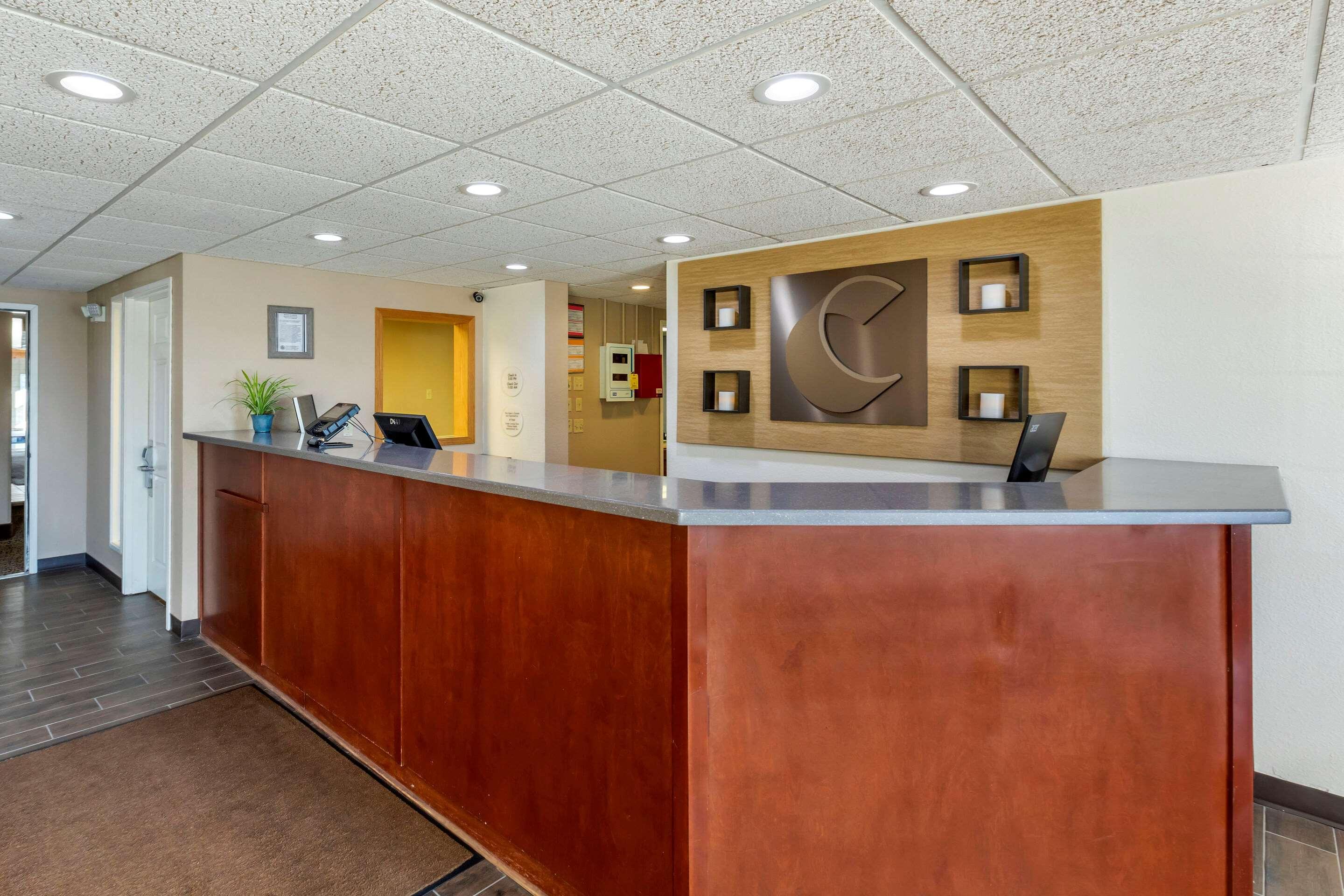 Comfort Inn & Suites Jackson - West Bend Εξωτερικό φωτογραφία