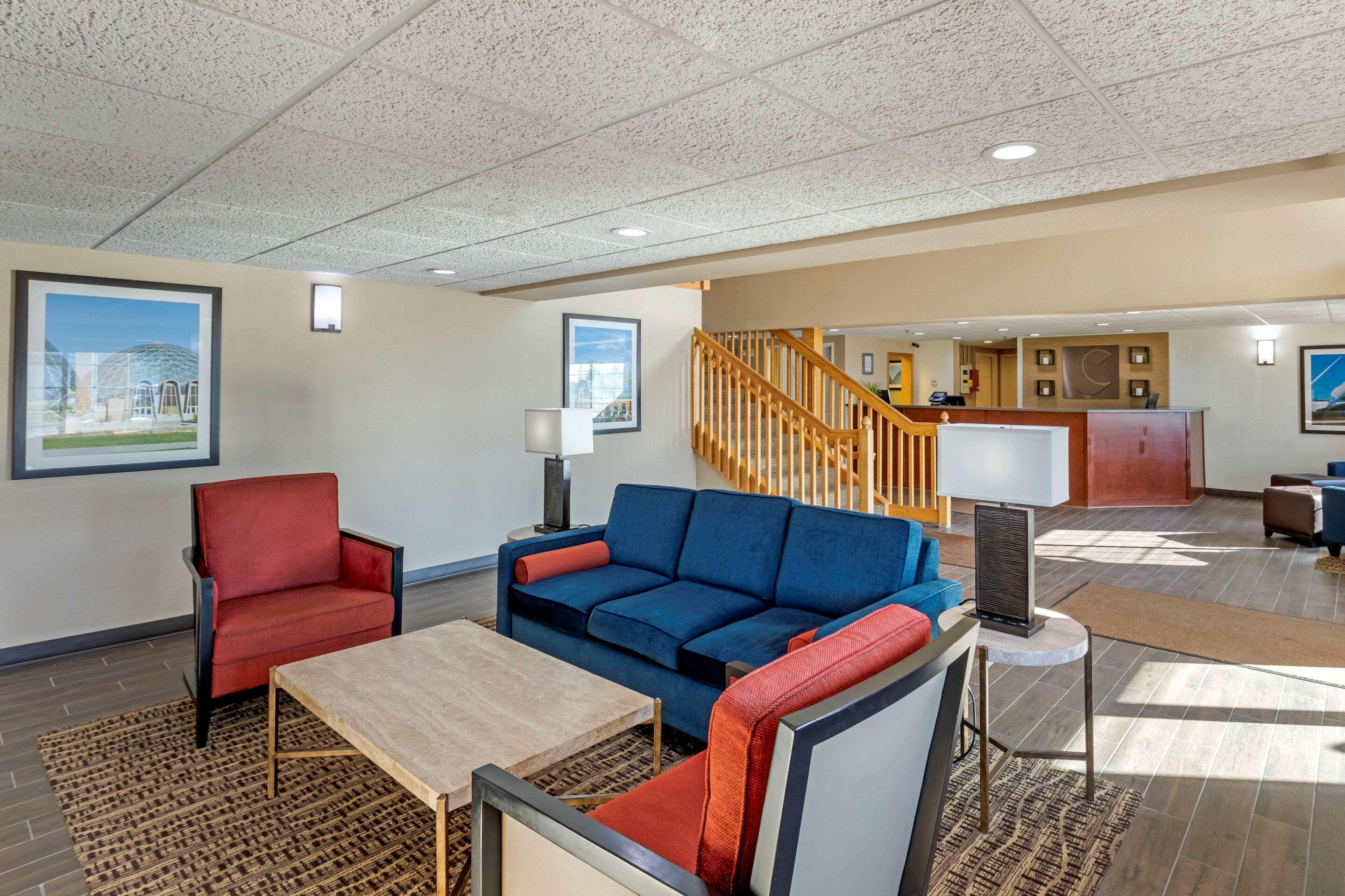 Comfort Inn & Suites Jackson - West Bend Εξωτερικό φωτογραφία