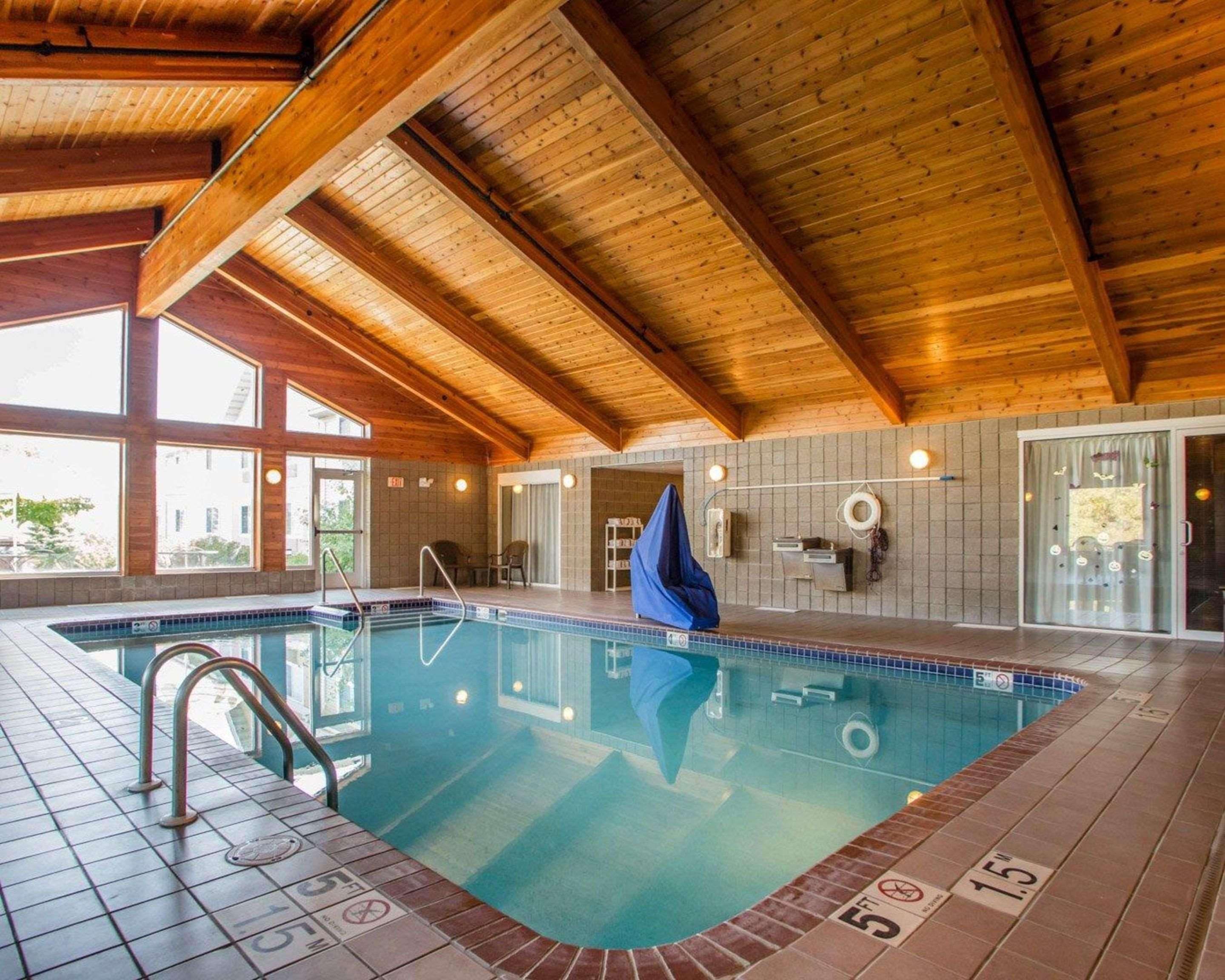 Comfort Inn & Suites Jackson - West Bend Εξωτερικό φωτογραφία